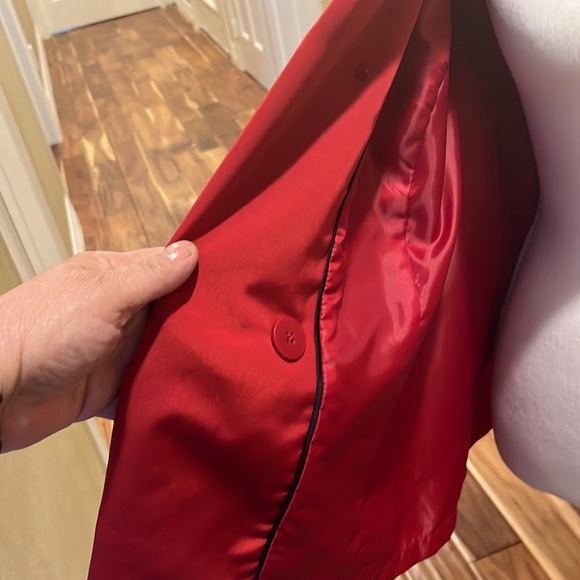 Red jacket - Picture 5 of 8